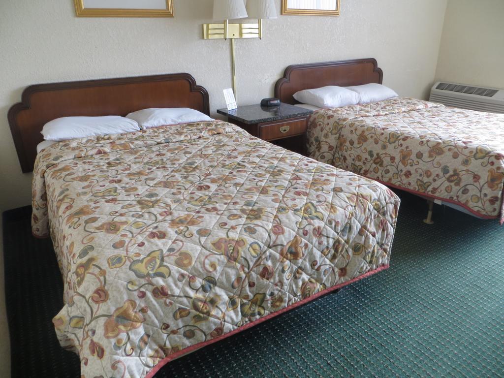 Rodeway Inn Junction City Chambre photo